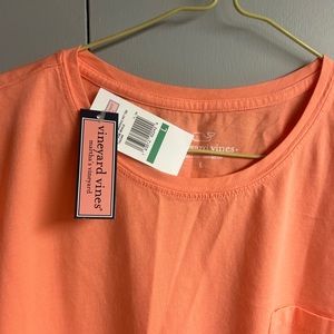 Peach vineyard vines t. New with tags